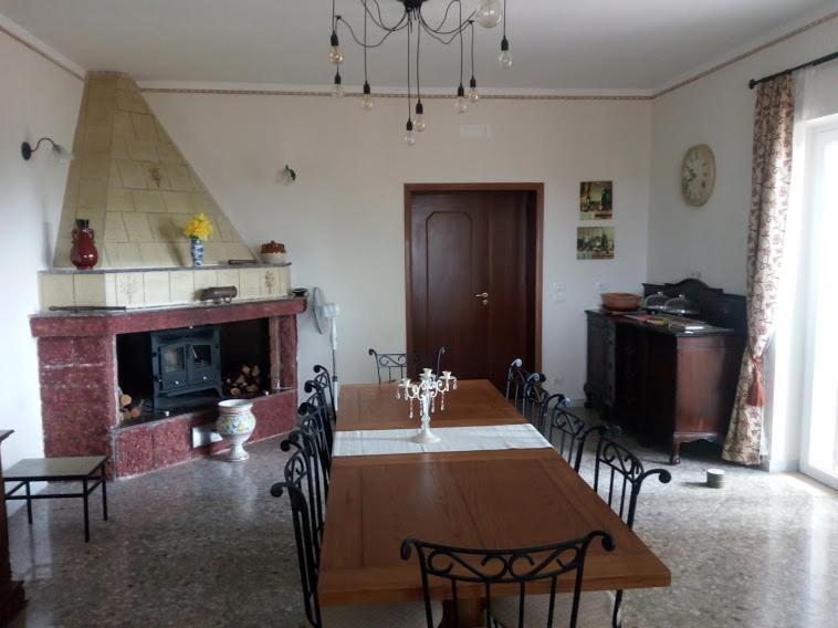 Villa 2 Fields Castellaneta Buitenkant foto