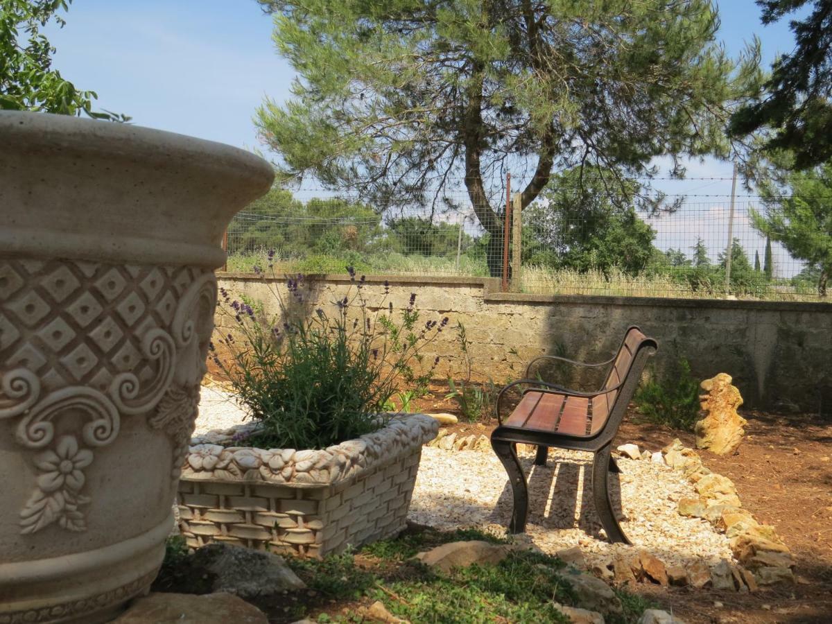 Villa 2 Fields Castellaneta Buitenkant foto